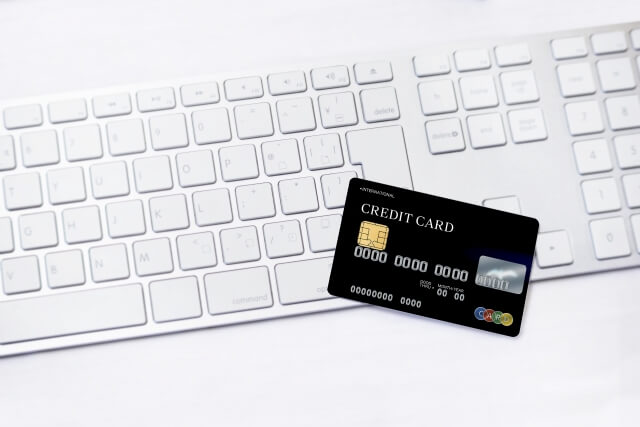 手軽なカードとして人気が高い「JCB CARD W」