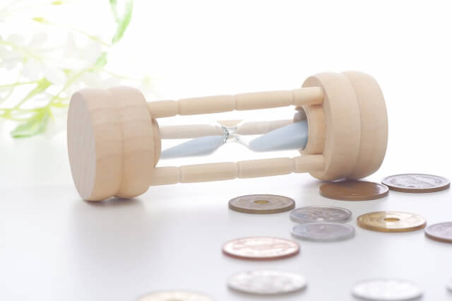 アコムの増額と他社での借り入れはどっちがいい？