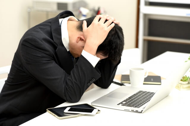返済が辛いと一人で悩んでいてもどうにもならない