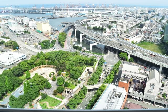 契約のためには神奈川銀行の取扱店への来店が必要