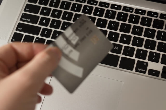 カードローンに借り換える方法、やり方