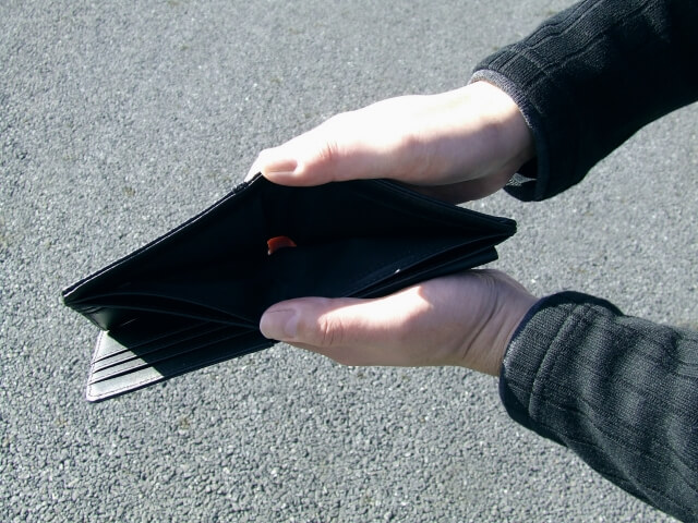 返済日間近にお金がなくて延滞をしてしまう場合