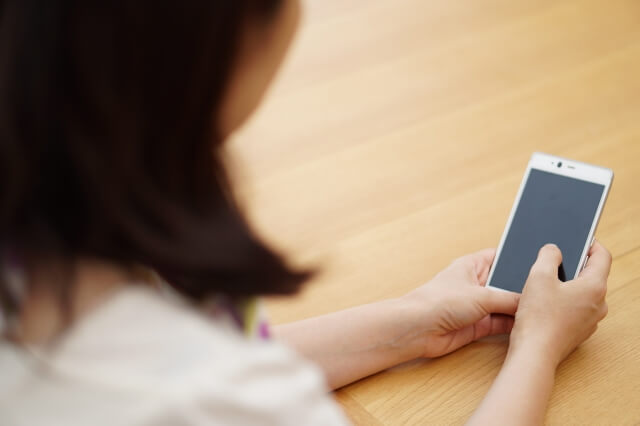 専業主婦でも利用ができるカードローン「WAZZECA（ワッゼカ）」