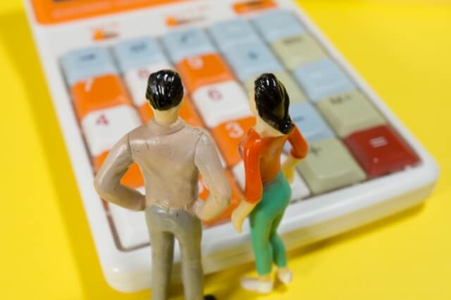 細かく考えずに生計費で申し込みができるカードローン