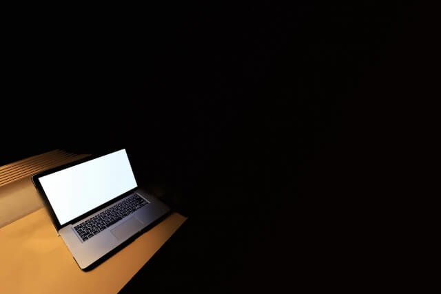 少額を審査なしで貸し付けるところは闇金融